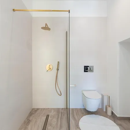 The Point Boutique In The Centre Of Apartment